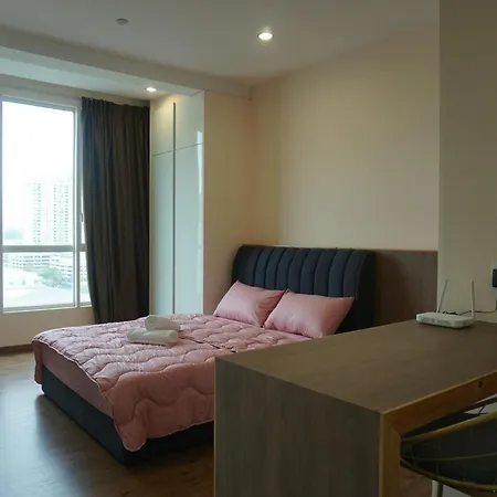 Happy House 2-4Pax, 2 Free Parking Upstairs Mall, Columbia Hospital, Tar University,Lrt Station, Kuala Lumpur Exterior photo