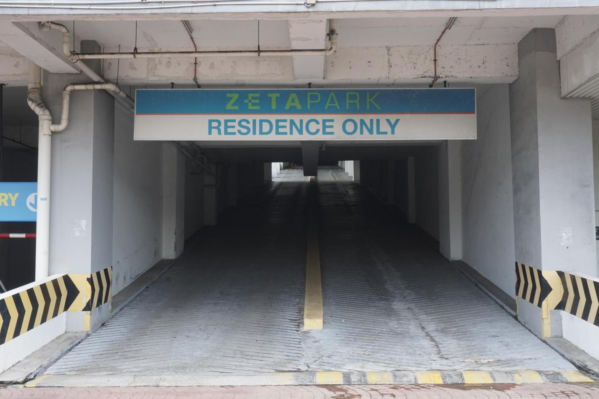 Apartment Happy House 2-4pax, 2 Free Parking Upstairs Mall, Columbia Hospital, Tar University,lrt Station,